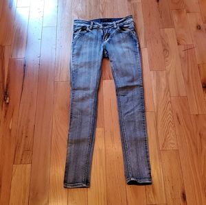 Straight Leg white washed jeans 👖